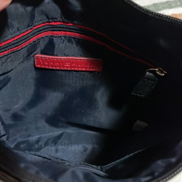 🔥reduced 🔥Tommy Hilfiger canvas black medium side bag - Picture 3 of 3